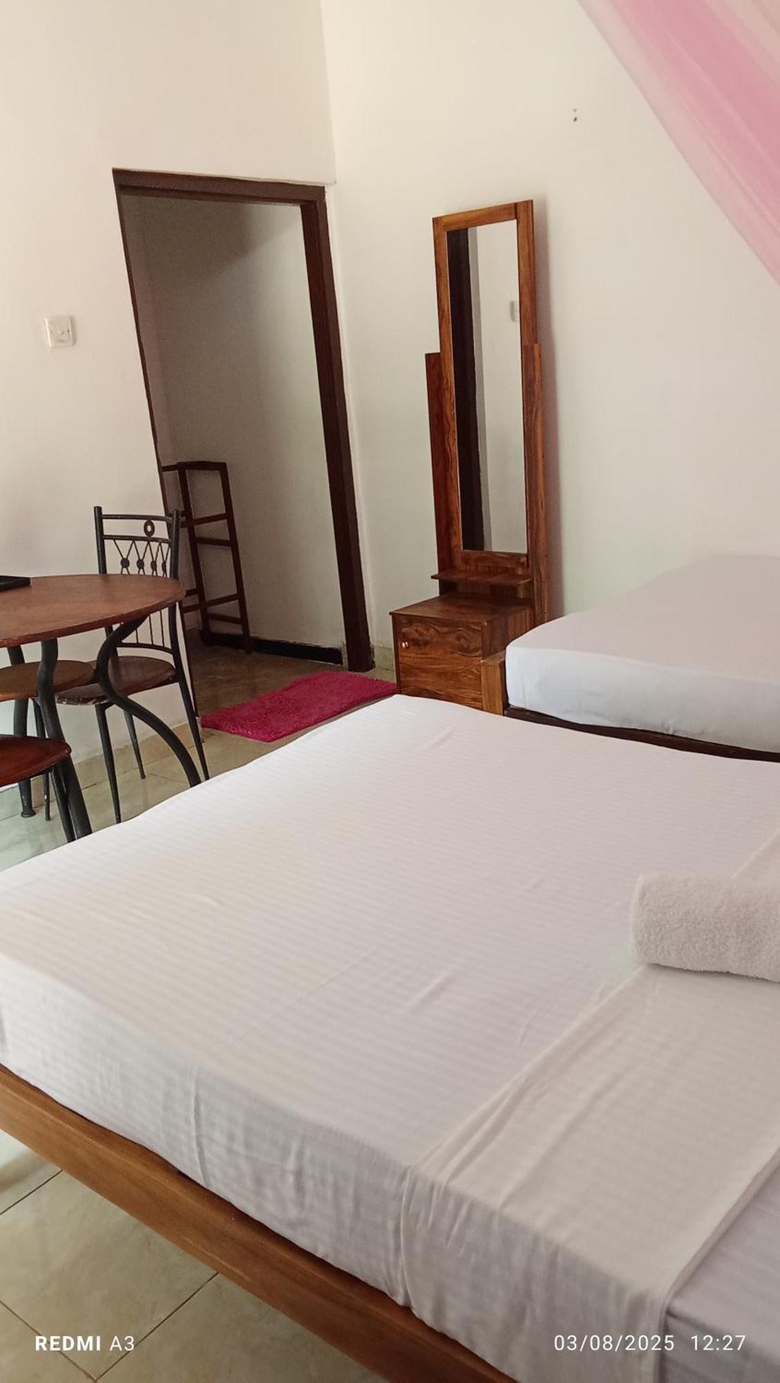 Sidhangana Home Stay Anuradhapura Room photo